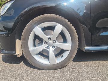 Pneumatici auto invernali + cerchi in lega AUDI