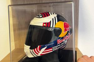 Casco da collezione HJC mini Austin GP Red Bull