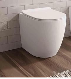 WC nuovo, mai montanto