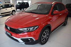 FIAT Tipo 1.5 Hybrid DCT 5 porte Cross Red