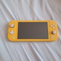 NINTENDO SWITCH LITE gialla