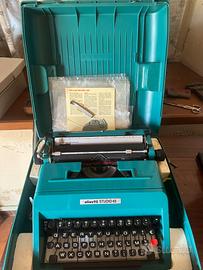 Macchina da scrivere olivetti