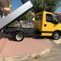 Iveco Daily ribaltabile fatto a nuovo