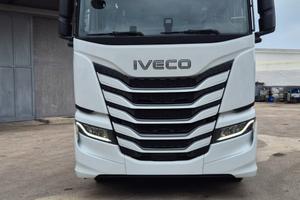 IVECO STRALIS S-WAY 280X50 3 ASSI CABINATO LETTO N