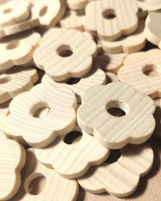 Set di 50 fiori di legno con finitura naturale