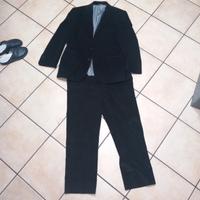 Vestito nero uomo in velluto rigato, taglia 50