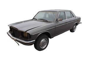 Mercedes W123 Berlina Demolita - Per Ricambi