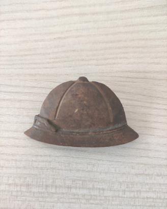 Spilla  casco coloniale campagna d'Etiopia