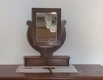 piccola vecchia speccchiera