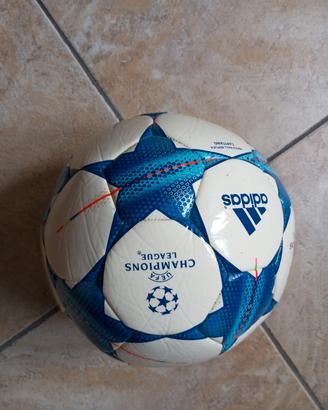 pallone Champions league 2015