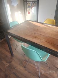 Tavolo in ferro e legno