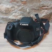 Macchina fotografica reflex canon 2000D