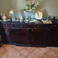 Credenza in stile inglese