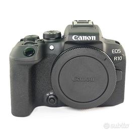 CANON R10 - 2.995 Scatti