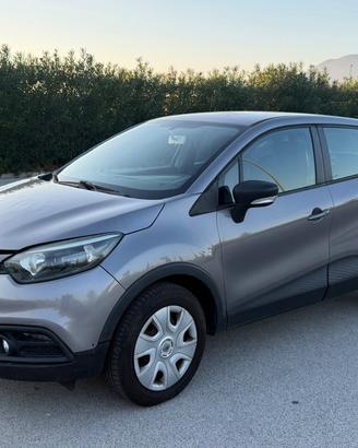 Renault Captur 1.5 Diesel 90CV 12 mesi di garanzia