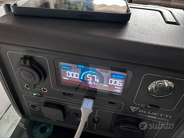 BLUETTI EB3A stazione di ricarica portatile.