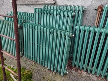 Termosifoni vintage in ghisa