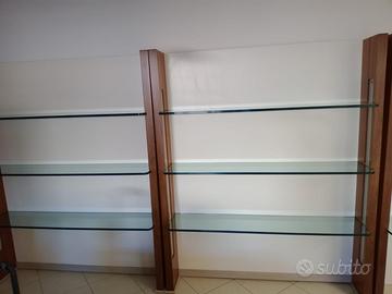 4 scaffalature in legno e cristallo