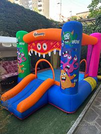 Castello gonfiabile per bambini