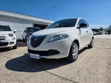 Lancia Ypsilon 1.2 69 CV 5 porte S&S Platinum