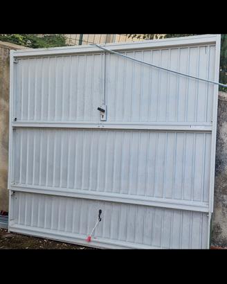 porta basculante garage con motorino