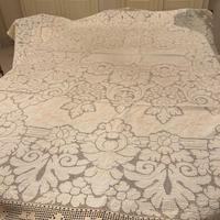 Copriletto in sfilato siciliano