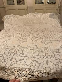 Copriletto in sfilato siciliano