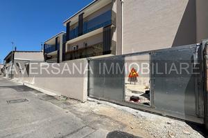 Appartamento con cortile e terrazzo ingresso indip