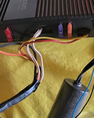 Amplificatore per auto
