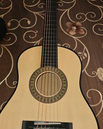 chitarra nuova mai utilizzata 