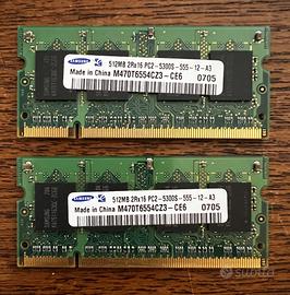 2 x DDR2 SODIMM 512Mb Samsung