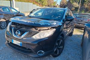 Nissan Qashqai 1,5dci Euro6B 2017 danneggiata 