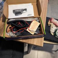 CB radiotrasmettitore per auto e camper marca CRT