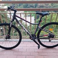 Bicicletta trekking RIVERSIDE 500