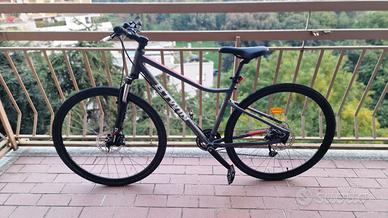 Bicicletta trekking RIVERSIDE 500