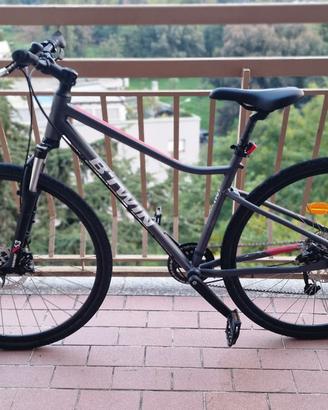 Bicicletta trekking RIVERSIDE 500