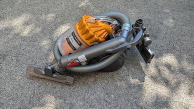 Aspirapolvere  Dyson DC 32 allergy - per ricambi
