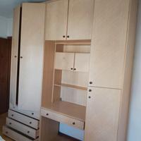 Armadio con scrivania integrata