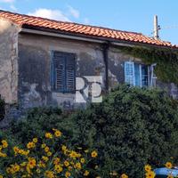 Casetta indipendente con giardino