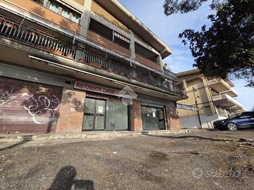 NEGOZIO A ROMA