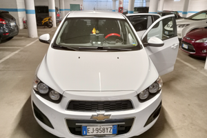 Interresati mandate una gmail