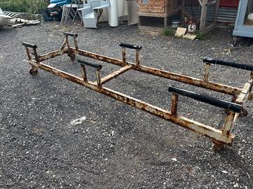 Carrello invasatura gommone