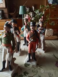 Cinque statuine bisquit