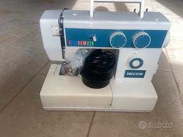 Macchina da cucire Necchi 574