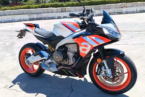 Aprilia Tuono 660 Factory
