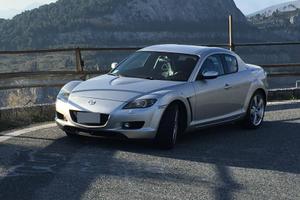 Mazda r8 2005