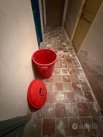 coppia secchioni pattumiera con 1 coperchio