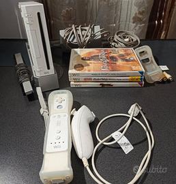 Wii Bianca completa + 3 giochi *spedizione 1€*