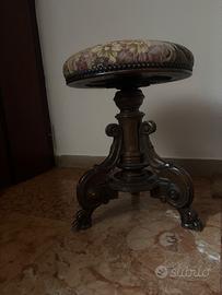 Sgabello per pianoforte