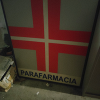 Insegna: "PARAFARMACIA"